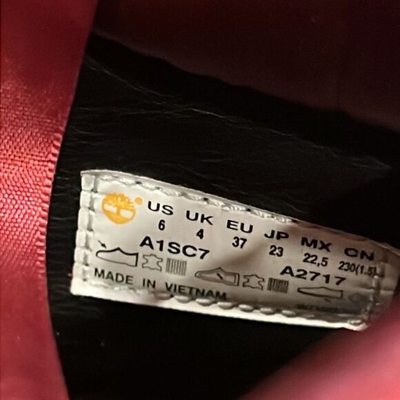 Premium Burgandy Red Timberlands with satin top and ribbon laces size 6 in EUC - Picture 5 of 11